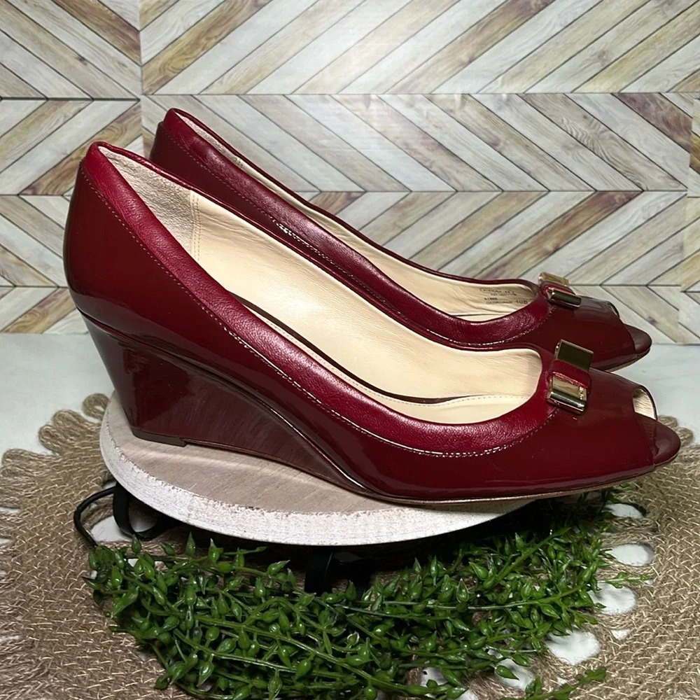 Coach Patent Leather Peep Toe Wedge Heels Pumps Red With Gold Bows